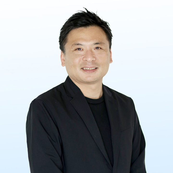 安藤 将史 氏